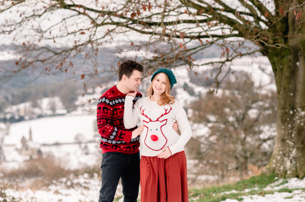 christmas jumpers photo shoot pregnancy