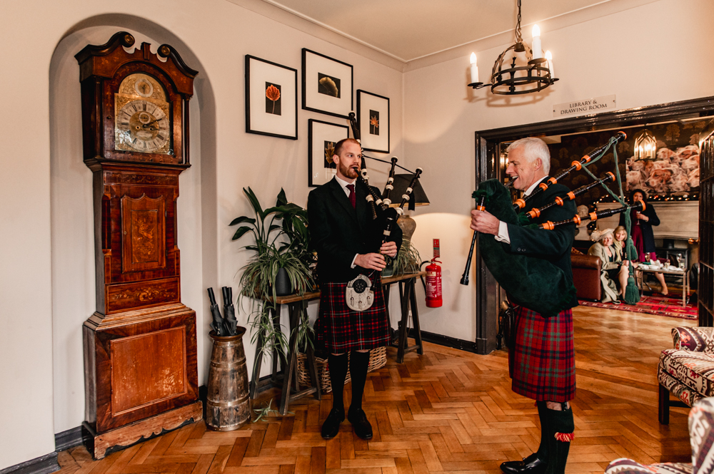hare and hounds pub bagpipes wedding