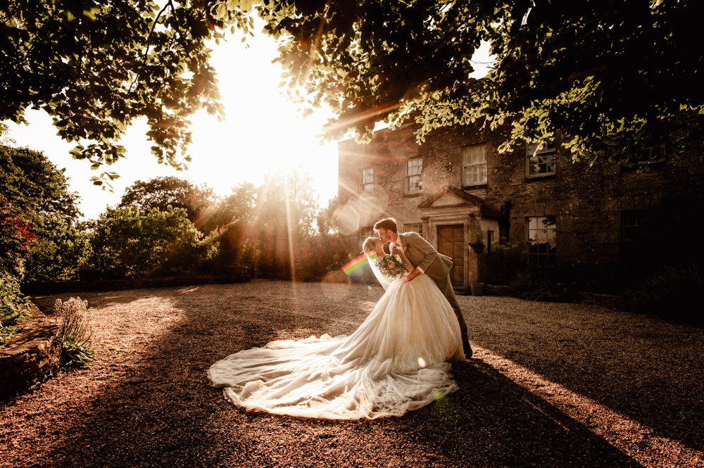 bride and groom dramatic sunset photos