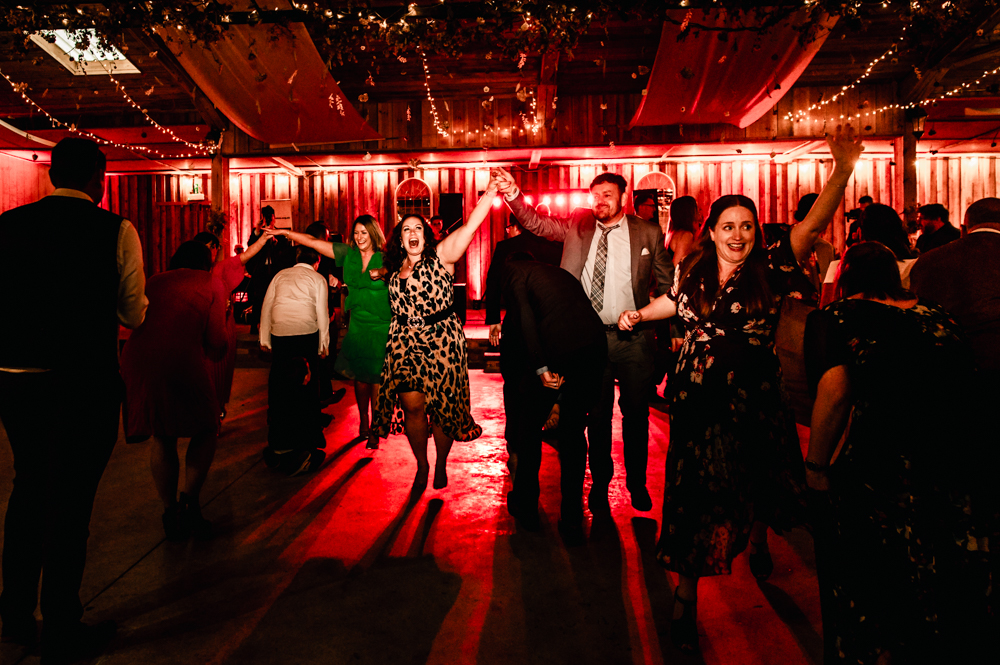 fun relaxed wedding phtography