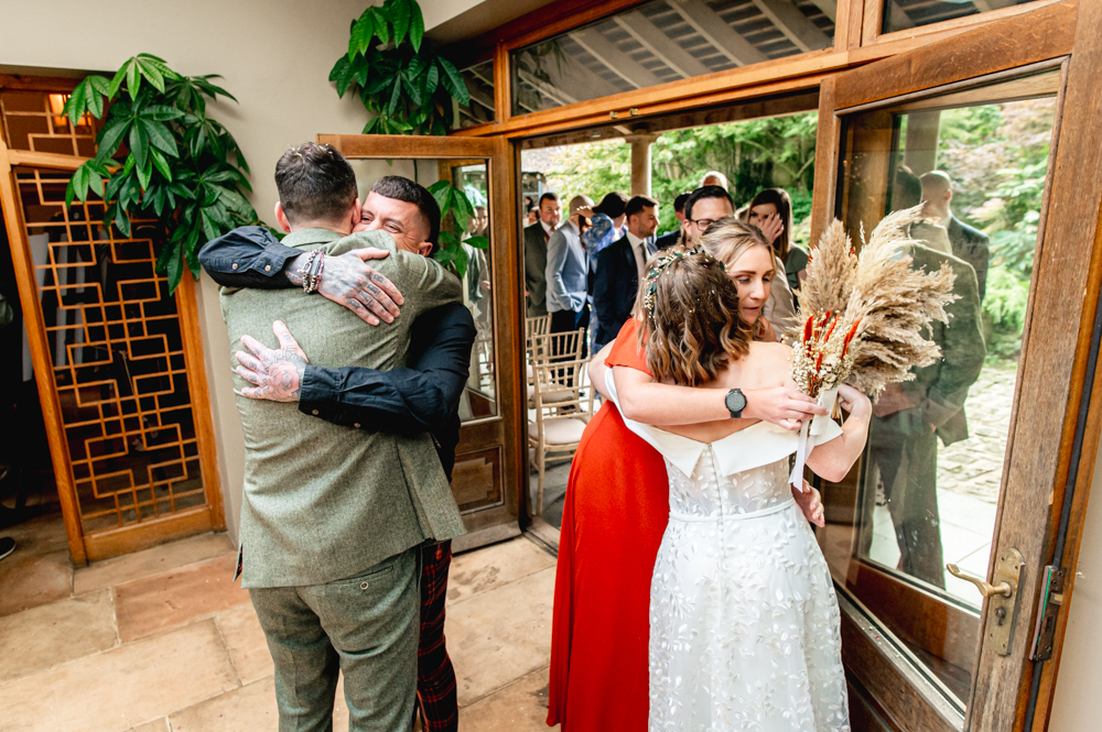 greeting guests wedding matara centre cotswolds