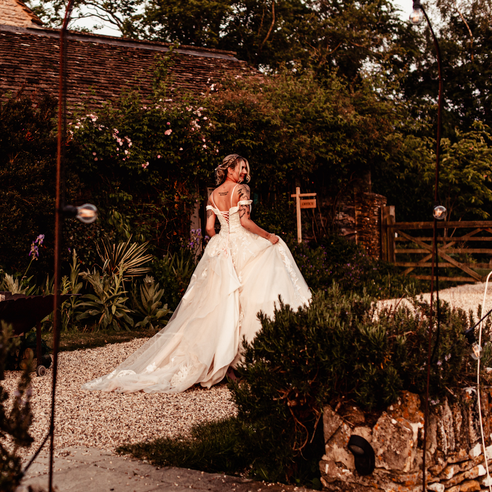 big skirt wedding dress