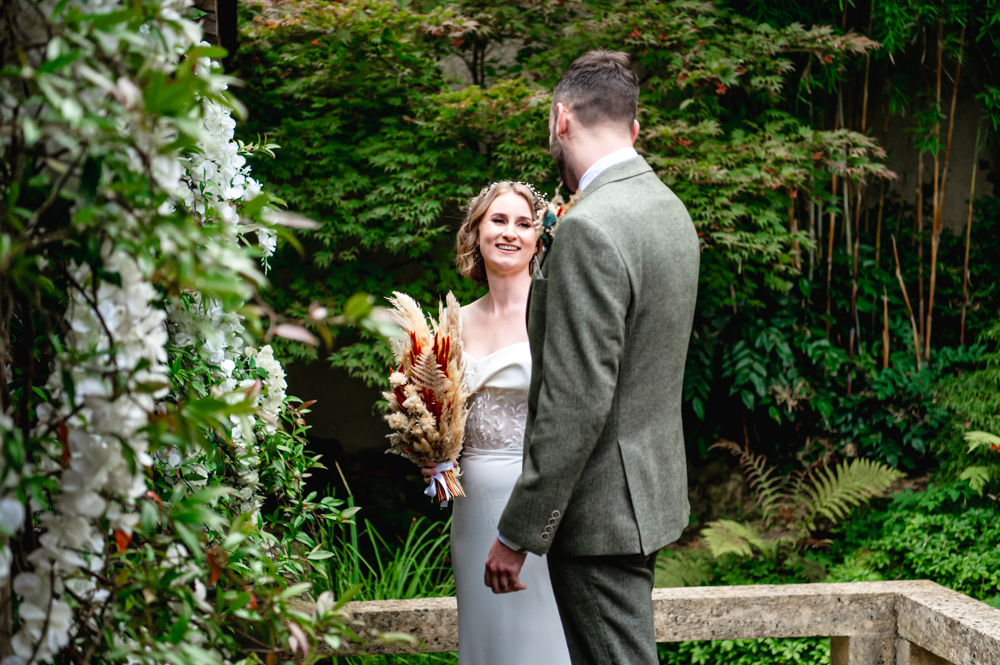 bride and groom matara centre wedding