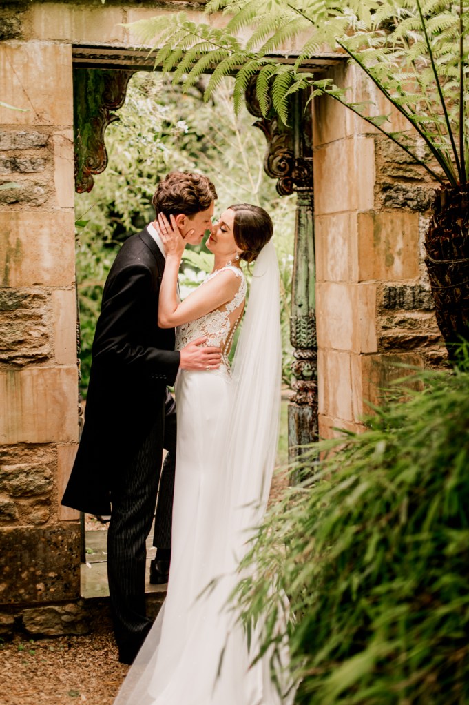 romantic bride and groom portrait matara centre cotswolds