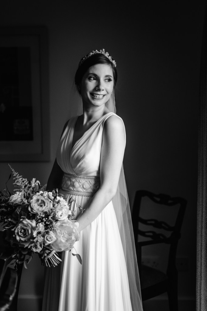 bride traditional classic wedding photography