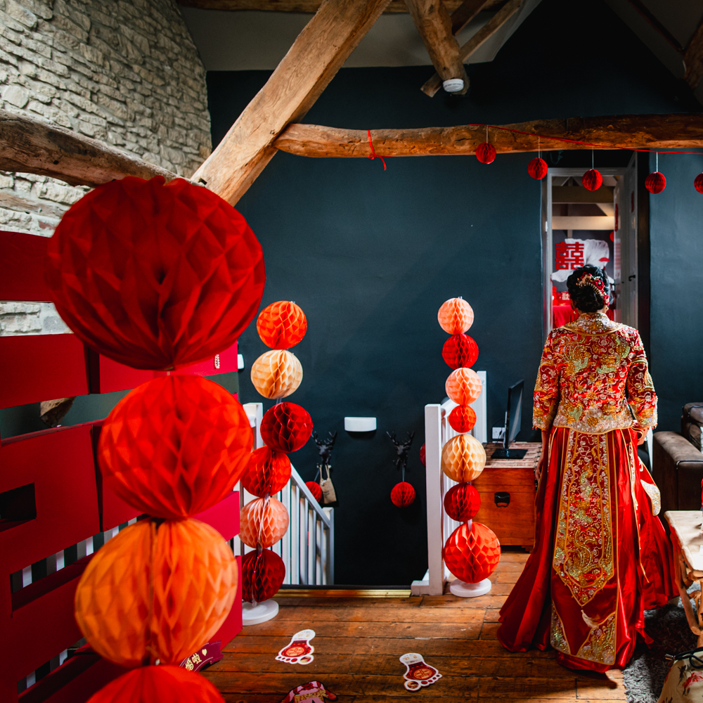 chinese bride red dress traditional