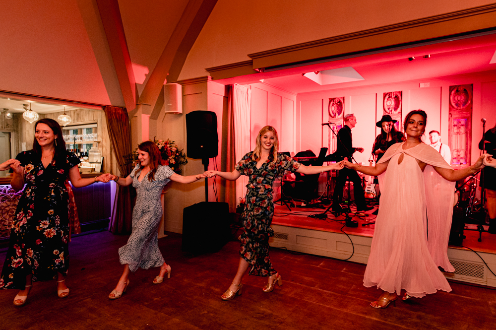 greek wedding dance sirtaki