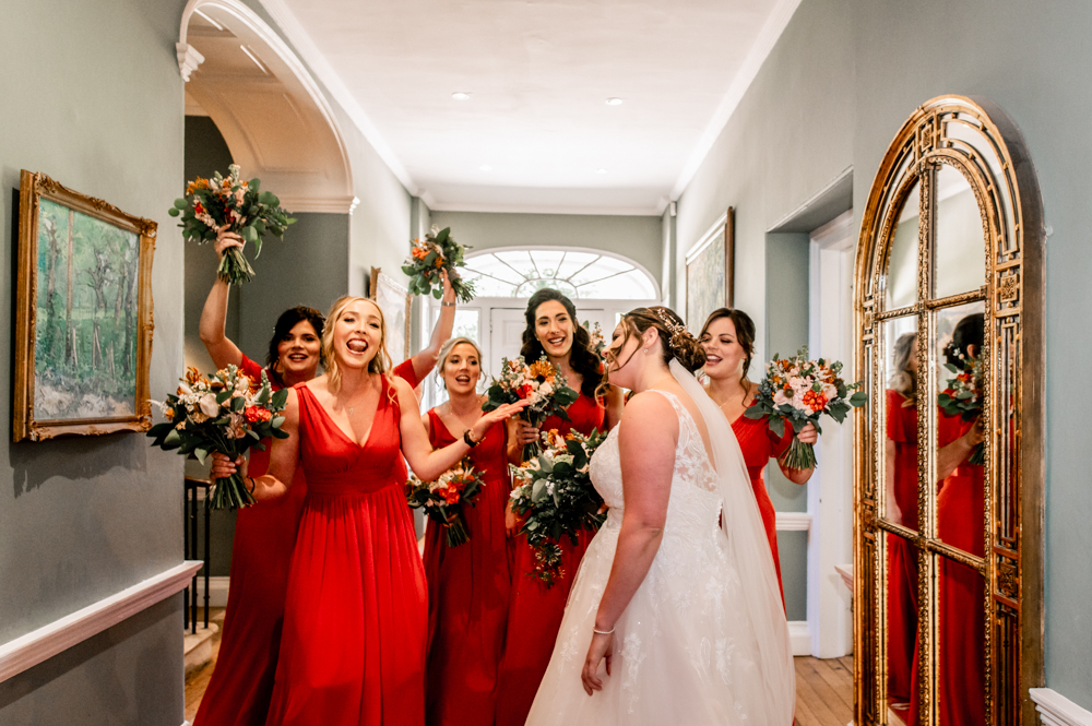 cotswolds relaxed wedding photographer