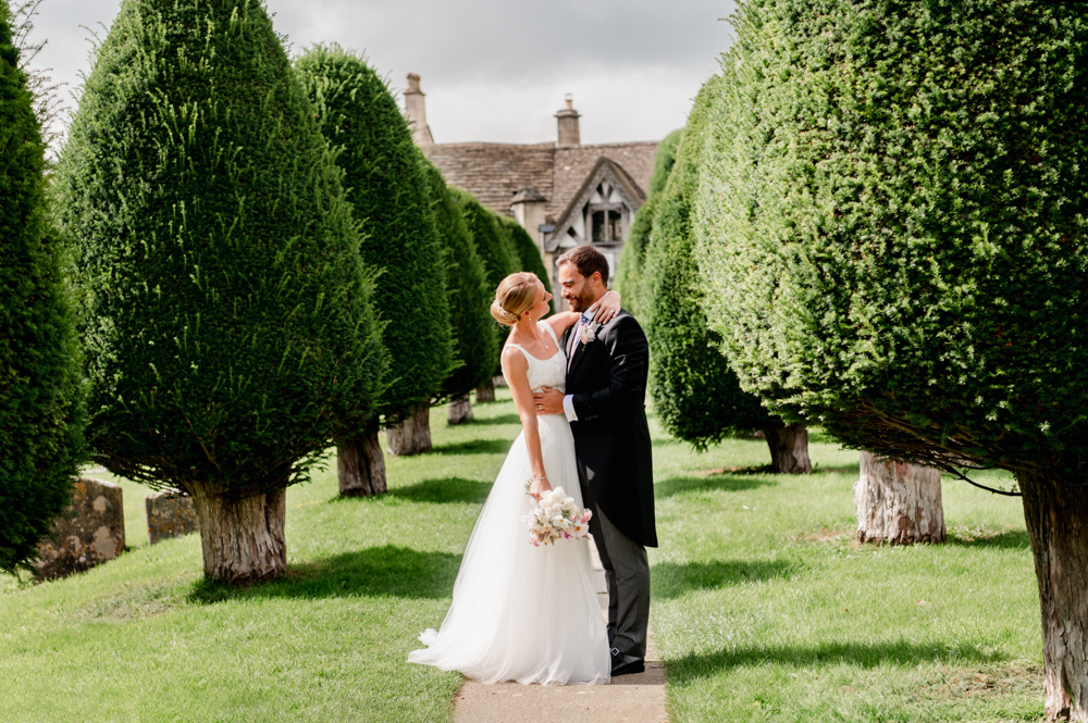 stunning wedding painswick church