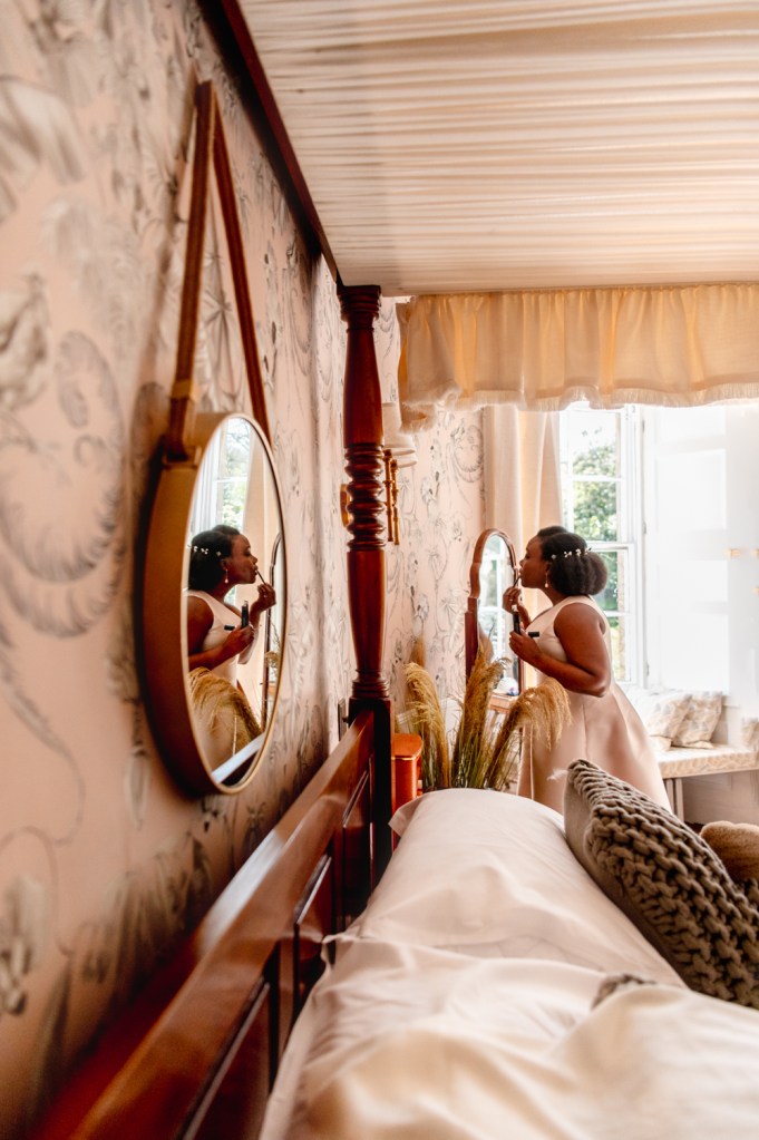 cotswold wedding burleigh court bridal prep