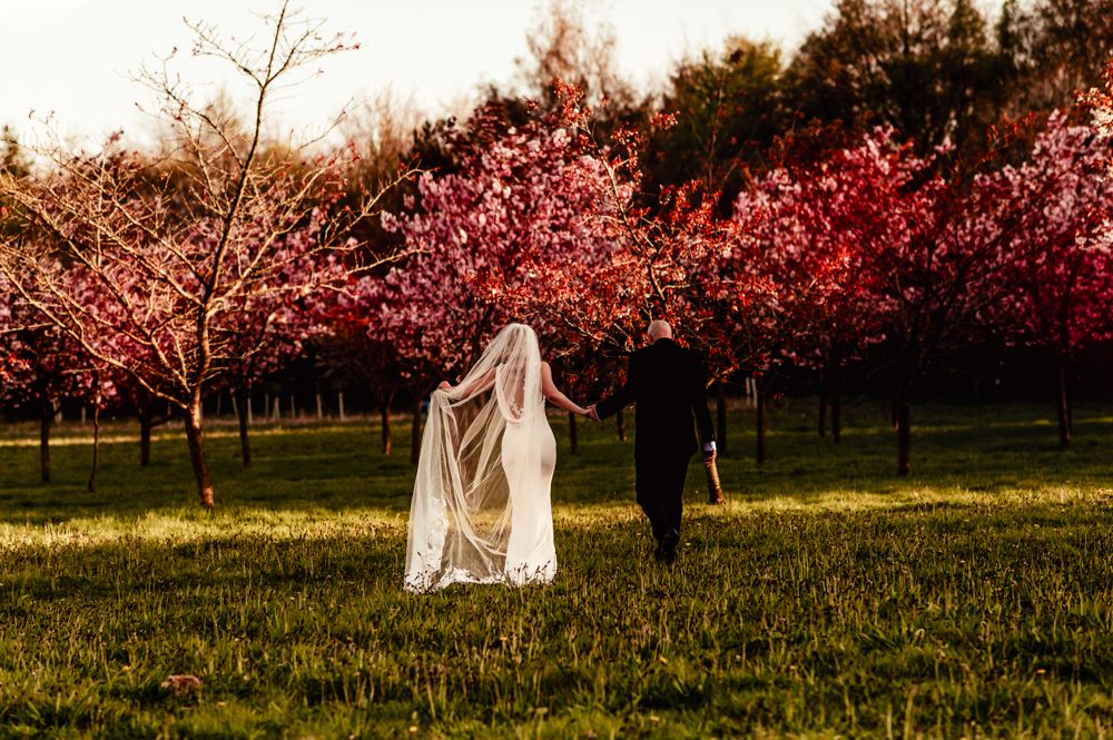 cherru blooms stunning wedding photography cotswolds