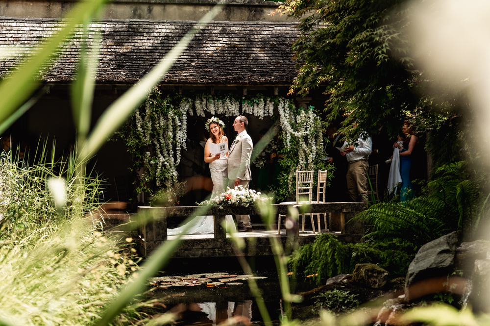 stunning waterside wedding venue cotswolds