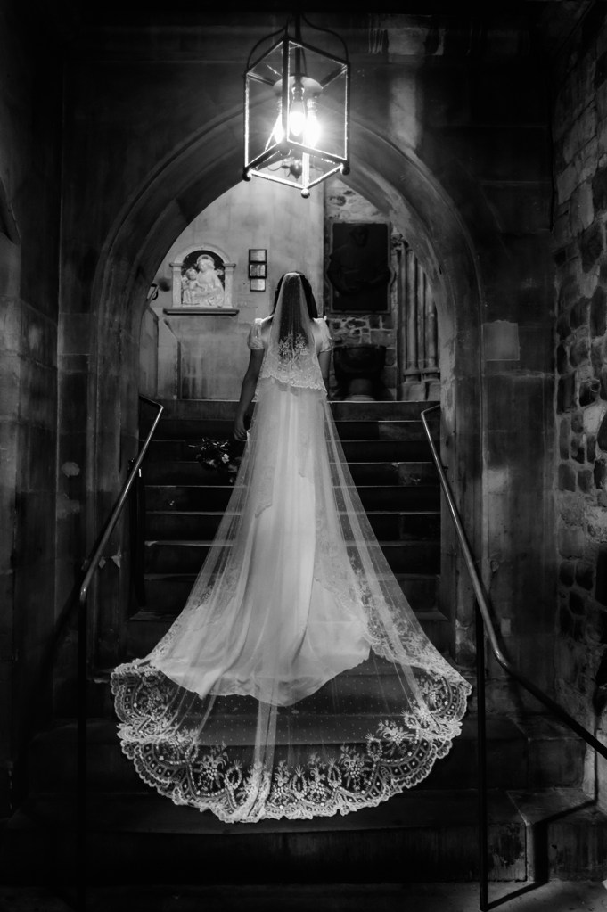 vintage veil bride