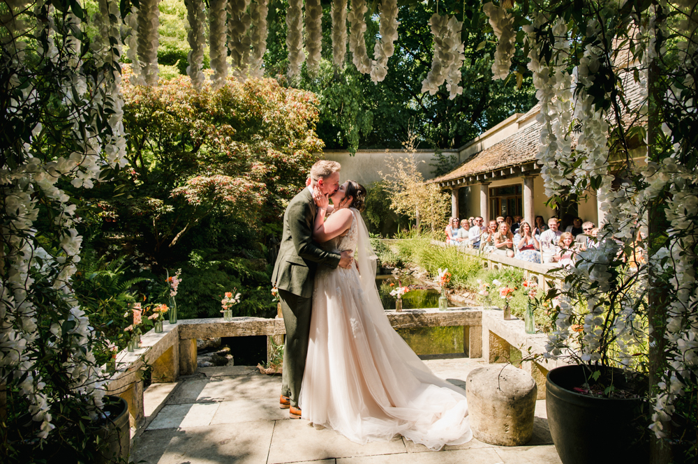 outdoor wedding flower arch