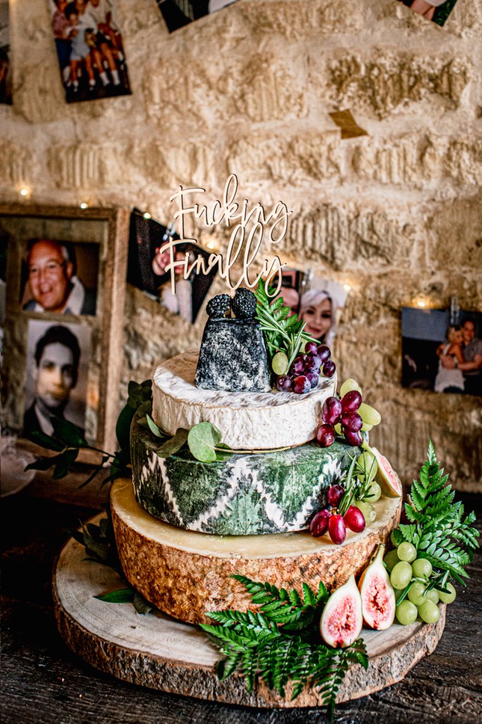 funny wedding cake tiopping finally