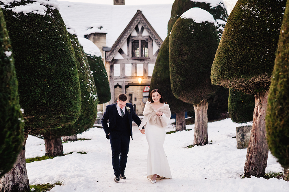 winter wedding snow cotswolds