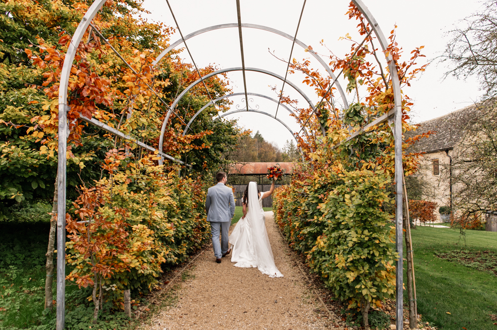 rustic wedding old gore barn