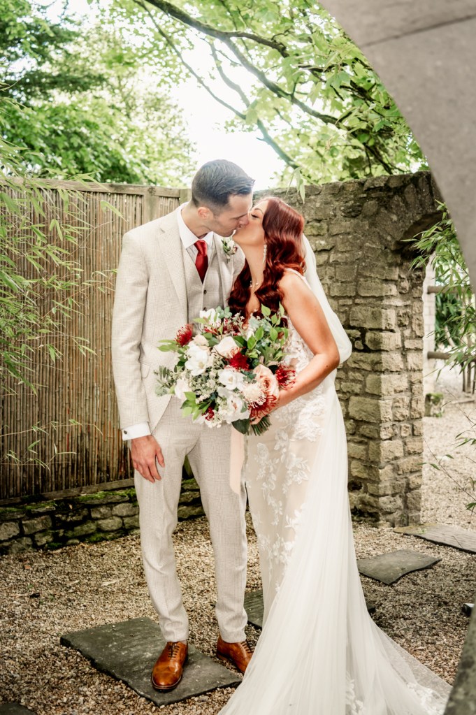 romantic wedding cotswolds
