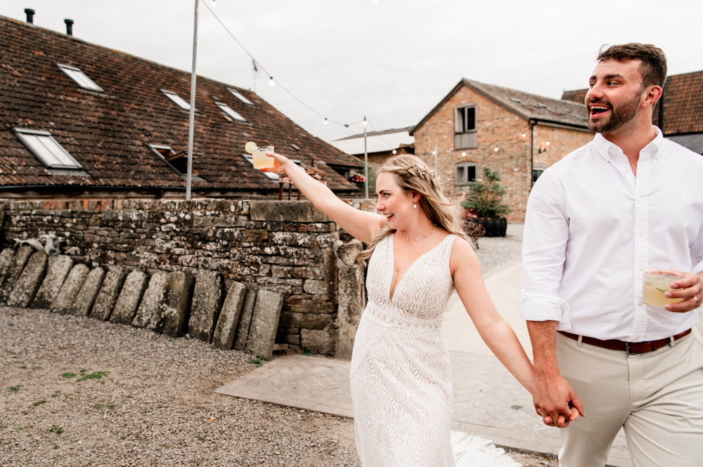 laid back wedding vibe