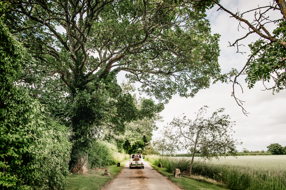 wedding car countryside