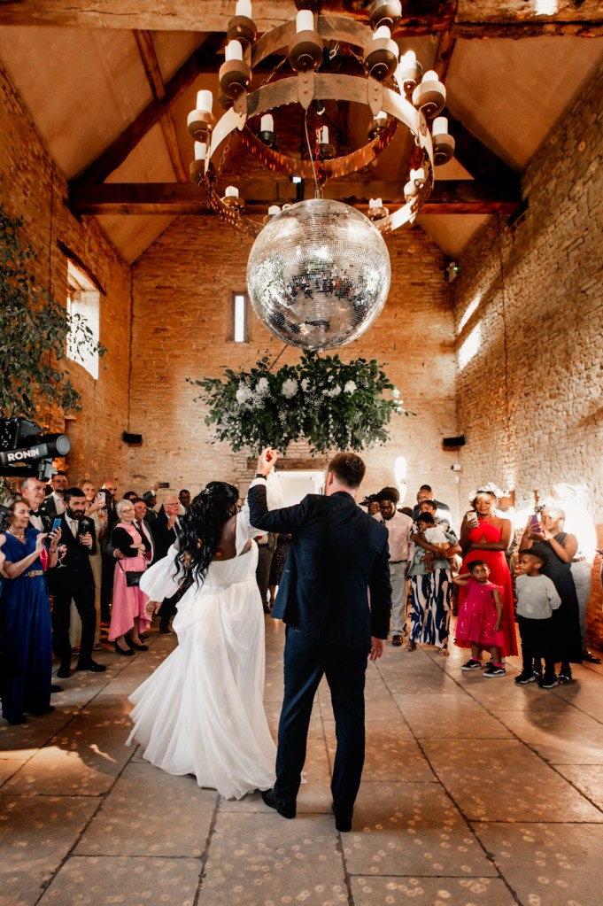 first dance old gore barn  cotswolds wedding
