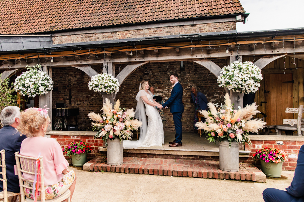 cotswolds natural wedding photography 