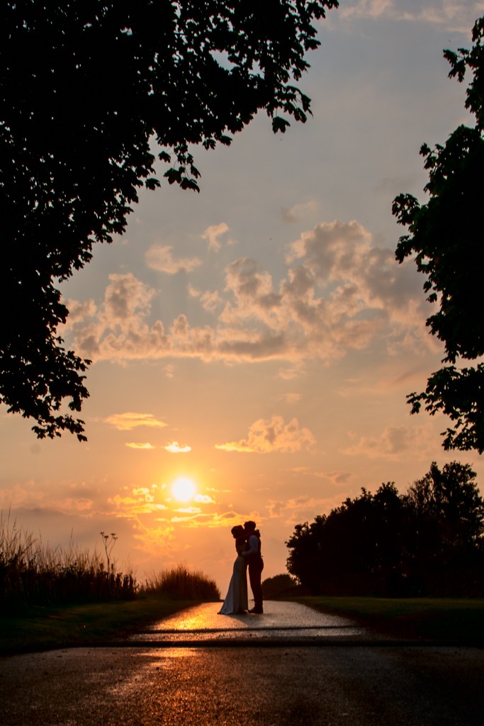 sunset wedding silhouette 