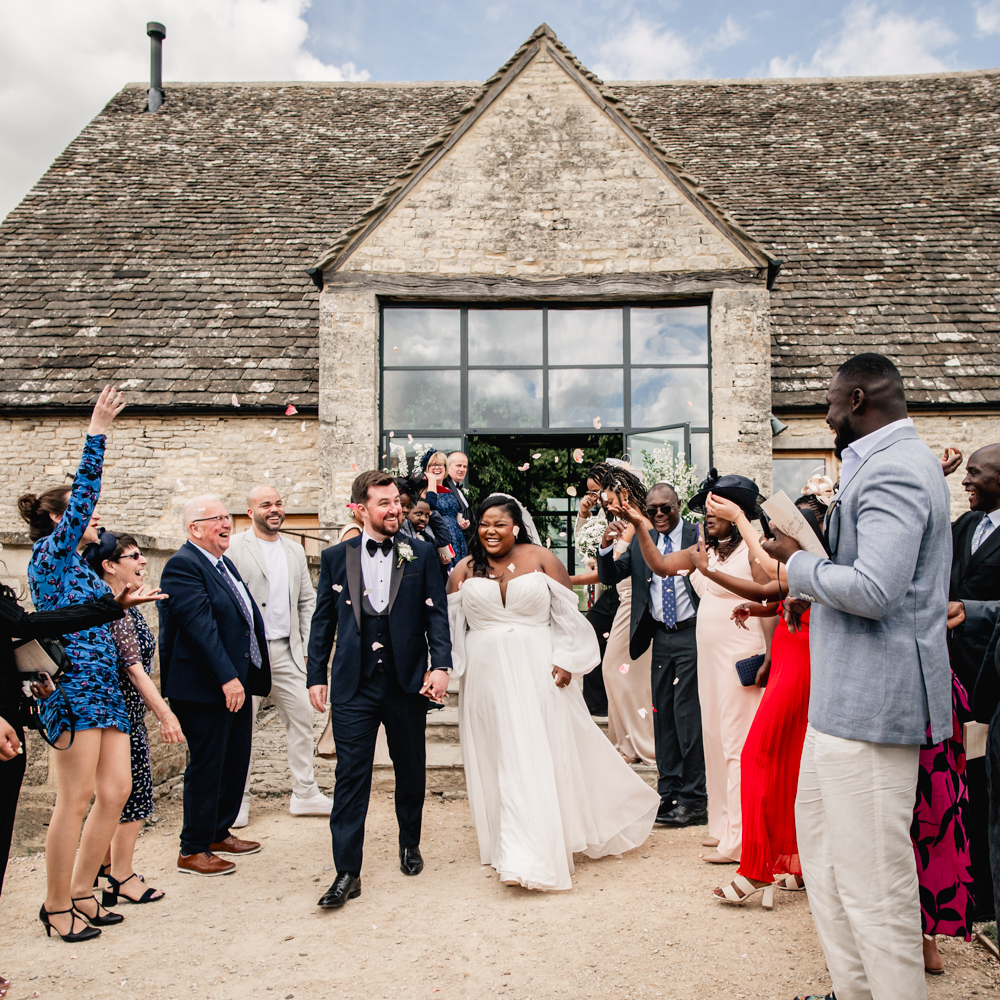 confetti toss old gore barn wedding