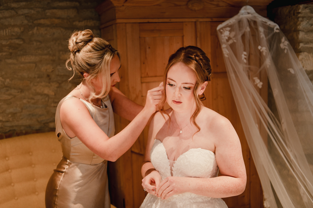 bride getting ready
