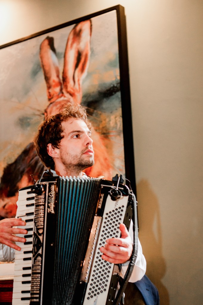 cotswolds wedding photographer