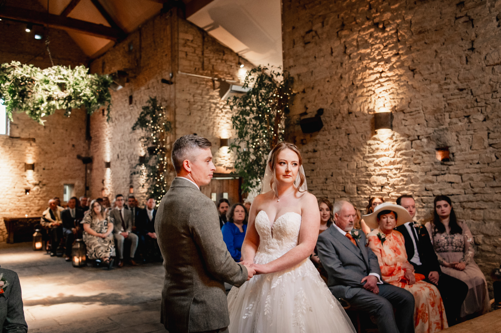wedding ceremony crips barn