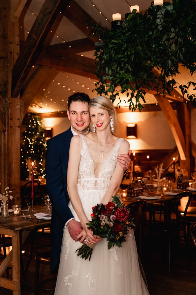 bride and groom cripps barn cotswolds