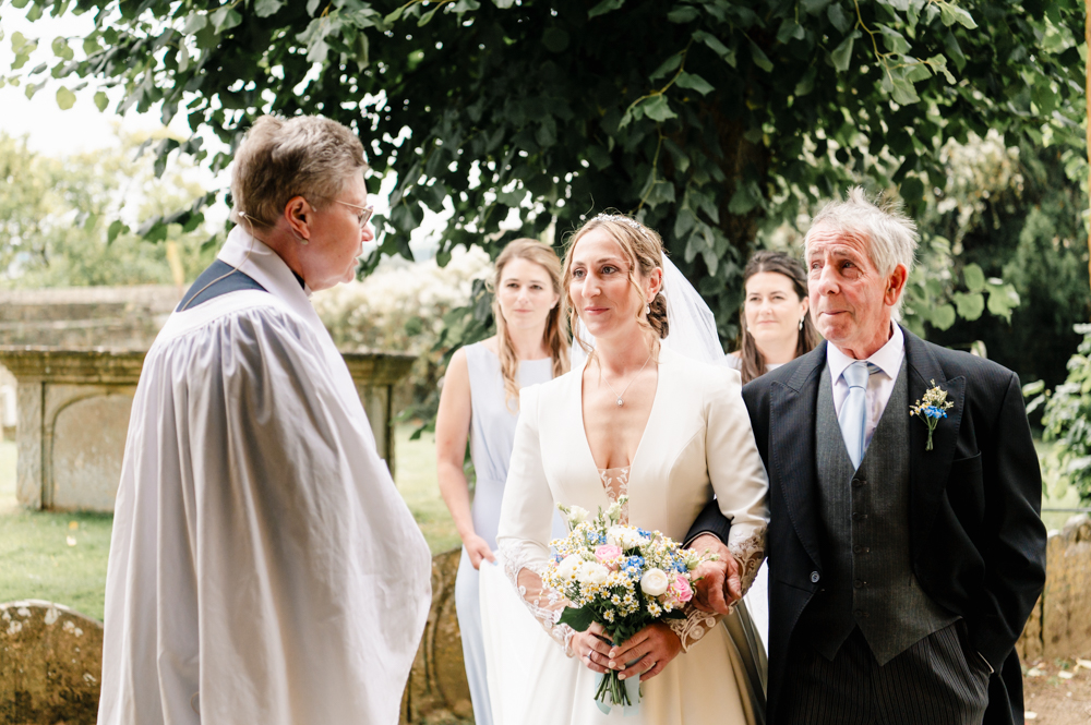 bride and dad natural wedding moments