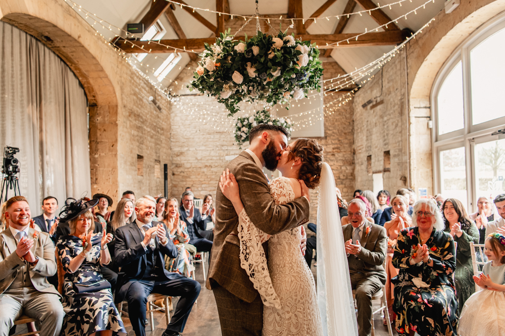 wedding lapstone barn chipping campden