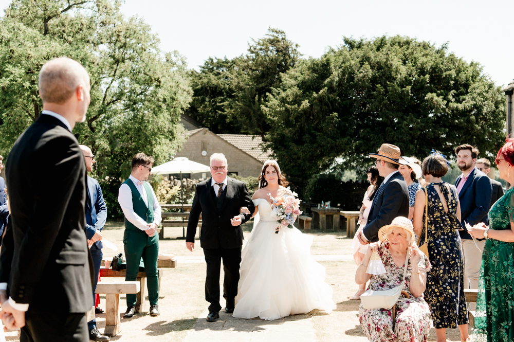 outdoor wedding Old lodge wedding Minchinhampton common