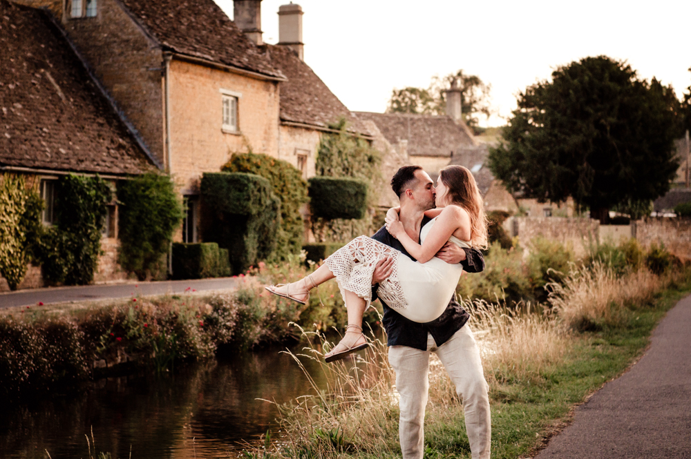 surprise proposal engagement photo session cotswolds