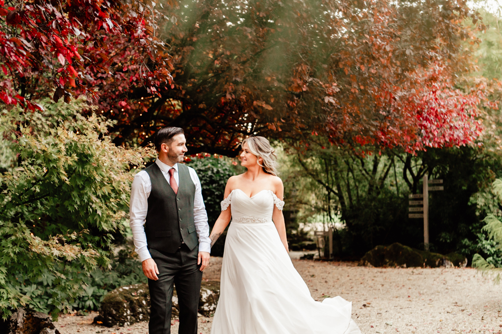 colourful wedding autumn cotswolds