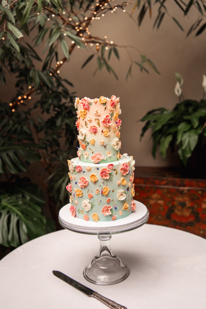 floral wedding cake in pastel colours