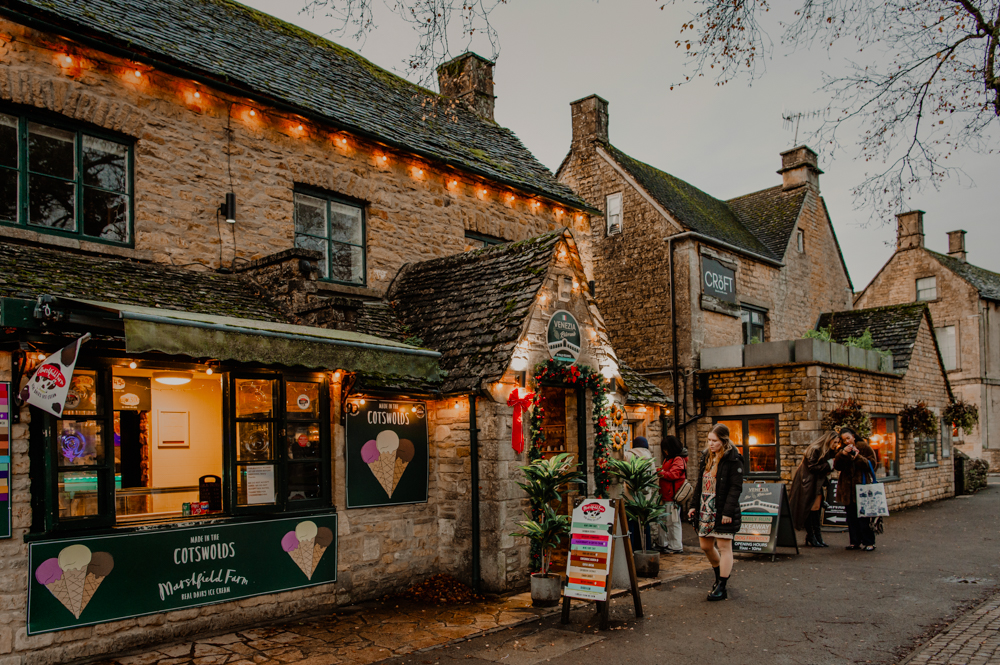 shop in Bourton on the water Cotswolds