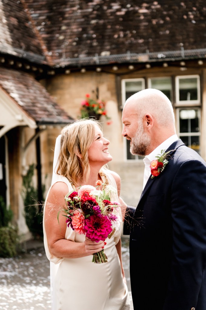bride and groom  cotswolds