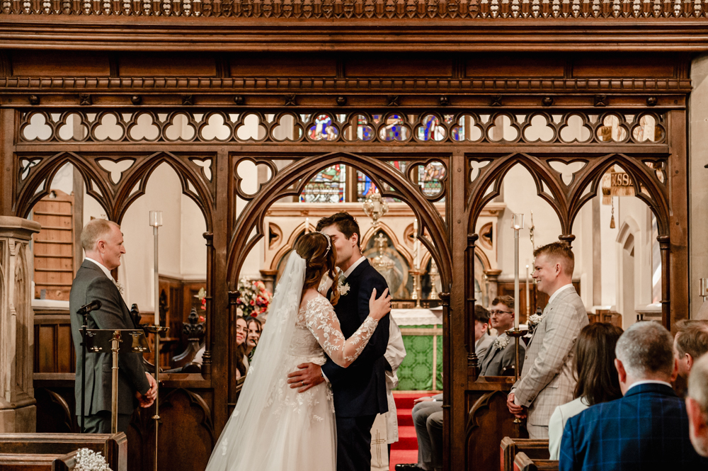 first kiss church wedding cotswolds