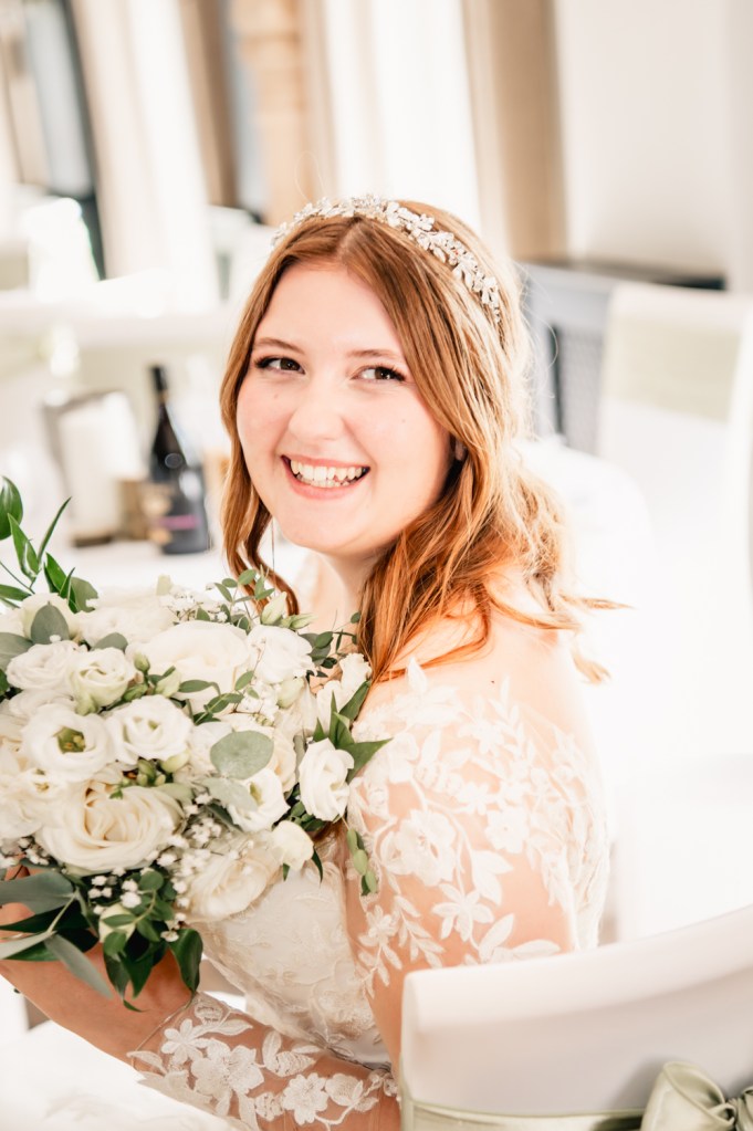 bride portrait  romantic wedding  photography