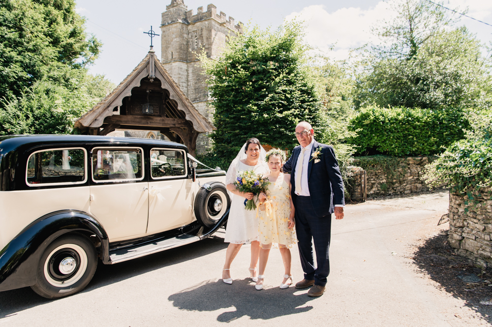 bride arrival kingscote church matara